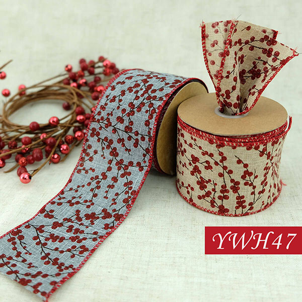Christmas Linen with Berries Ribbon